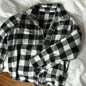 Gap boys size 6-7 flannel shirt